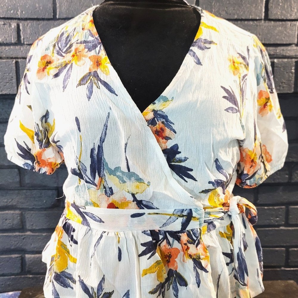 One Clothing Floral wrapped crop top front tie